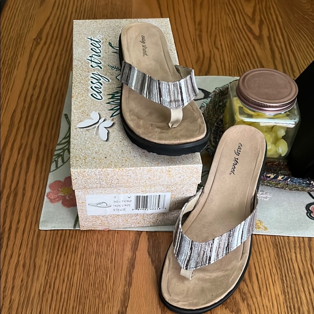 Easy Street Black and White Sandals Comfortable Summer Footwear